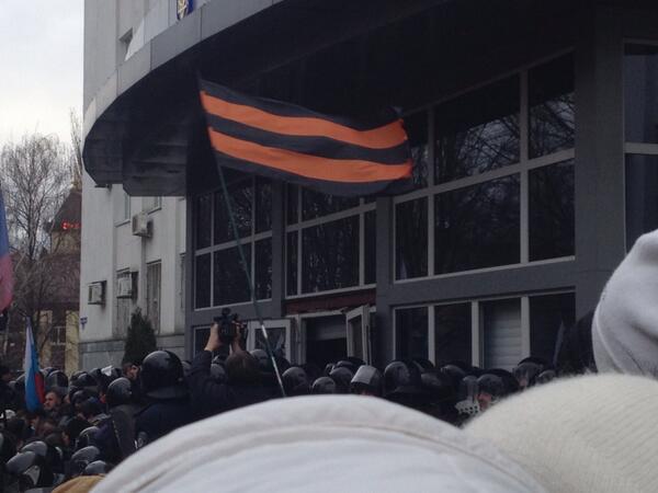 Штурм здания СБУ в Донецке 16 марта 2014 г.